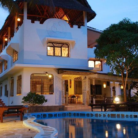 Pashmina House Bed and Breakfast Watamu Exteriör bild