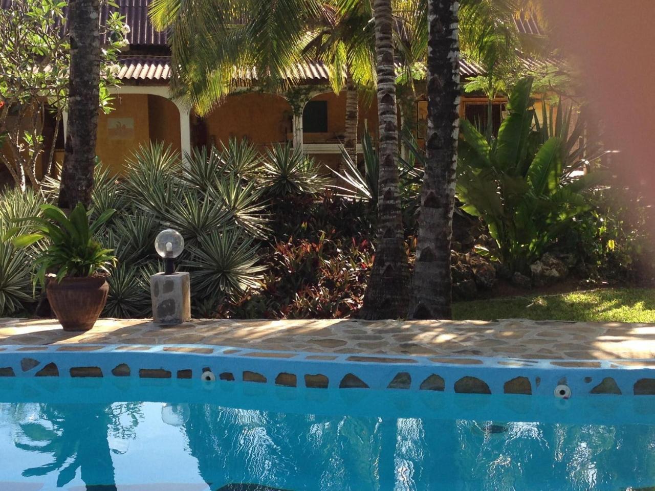 Pashmina House Bed and Breakfast Watamu Exteriör bild