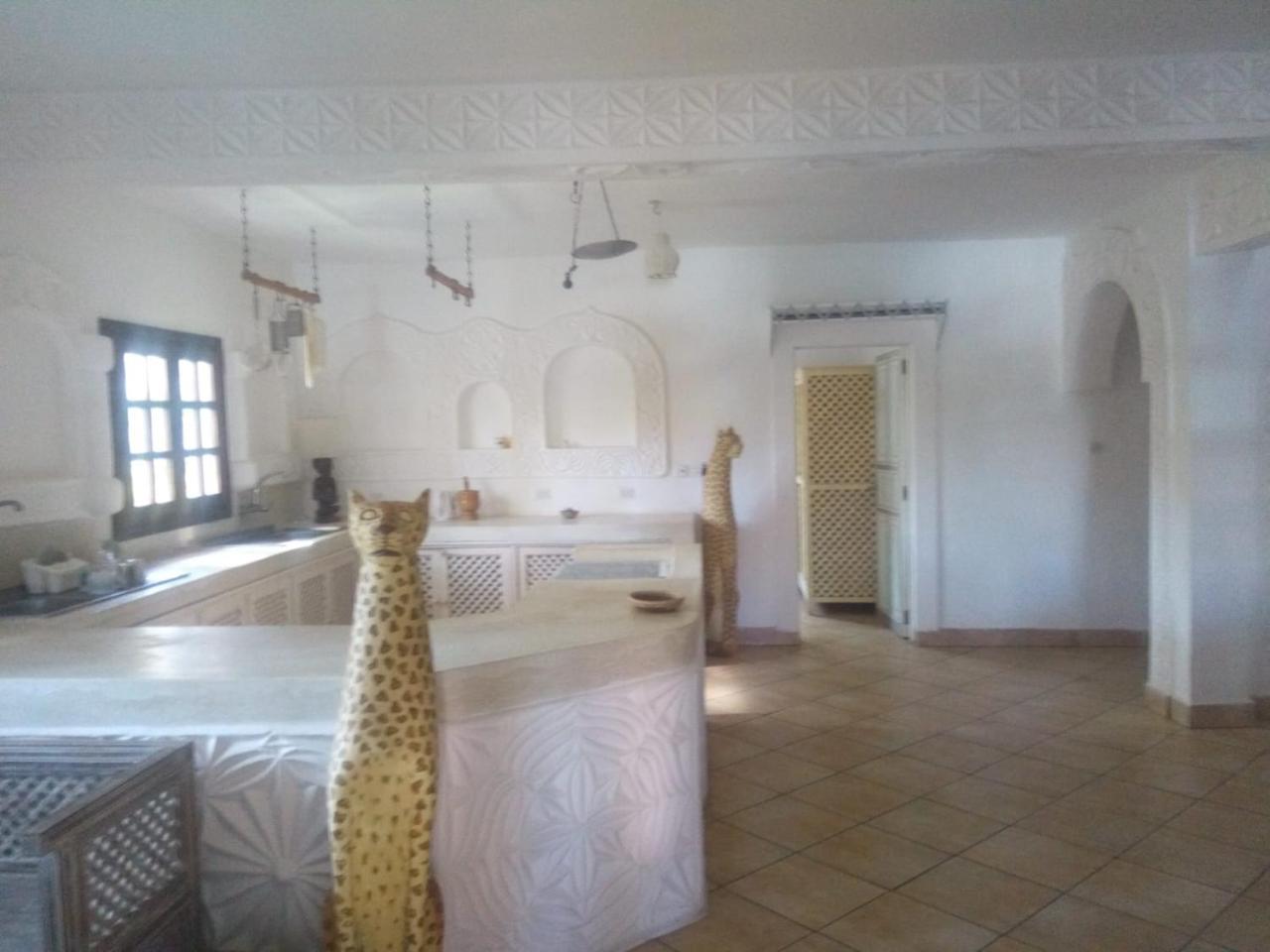 Pashmina House Bed and Breakfast Watamu Exteriör bild