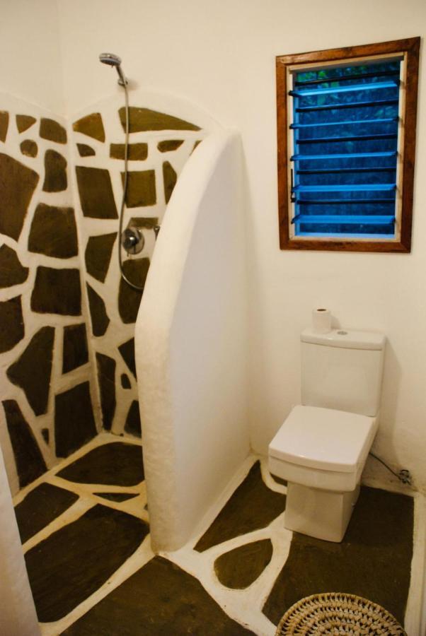 Pashmina House Bed and Breakfast Watamu Exteriör bild